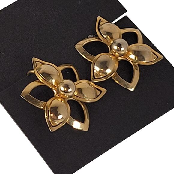 Vintage Sara Coventry Gold Tone Floral Clip-On Earrings Bold Openwork Design - Picture 11 of 12